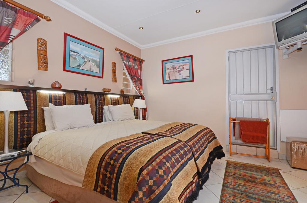 Cherry Tree Cottage B&B Linden Йоханесбург Екстериор снимка