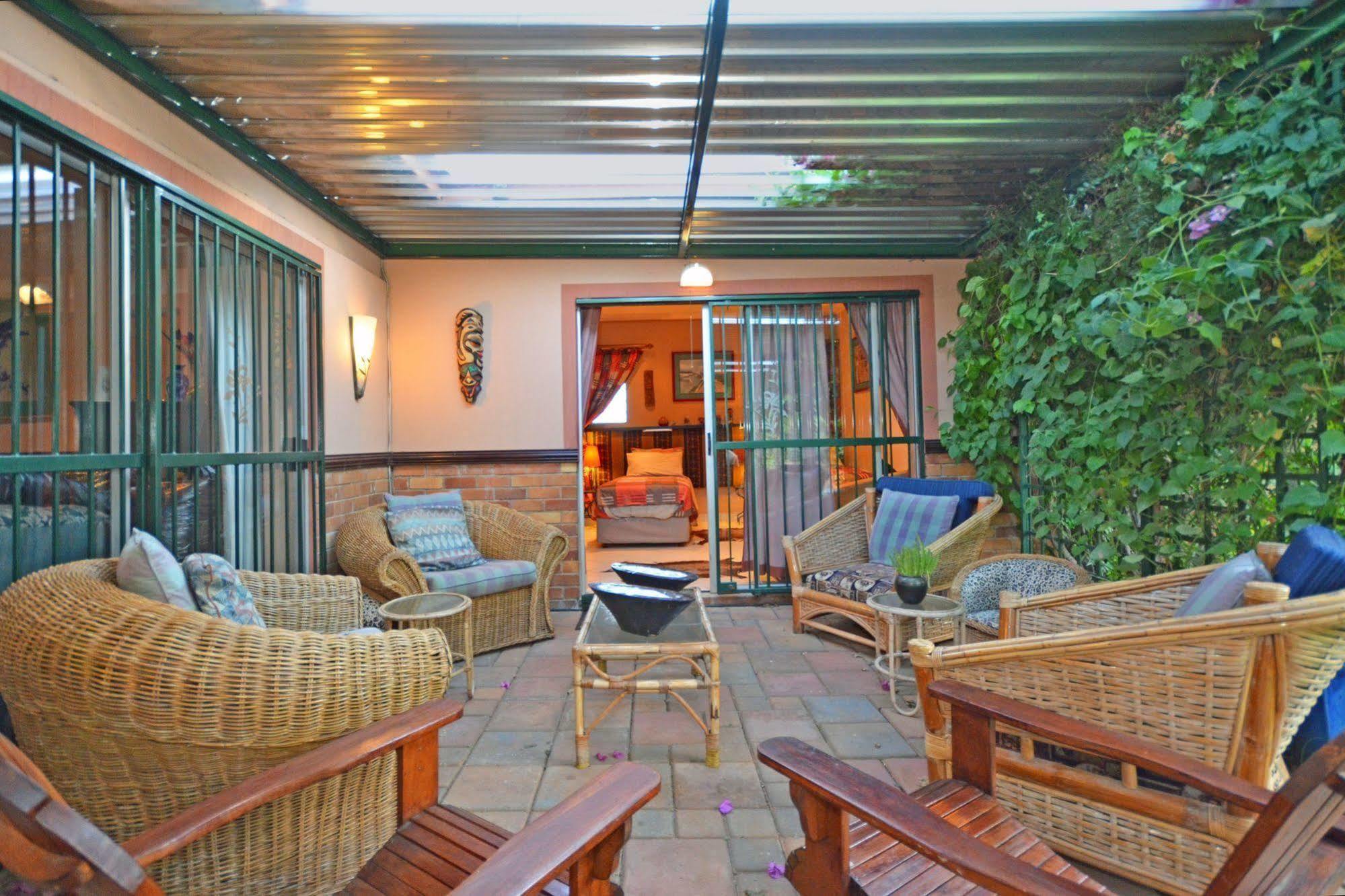 Cherry Tree Cottage B&B Linden Йоханесбург Екстериор снимка